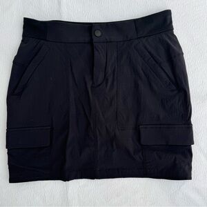 EUC Women’s Athleta Trekki Black Cargo Skort with Pockets 6